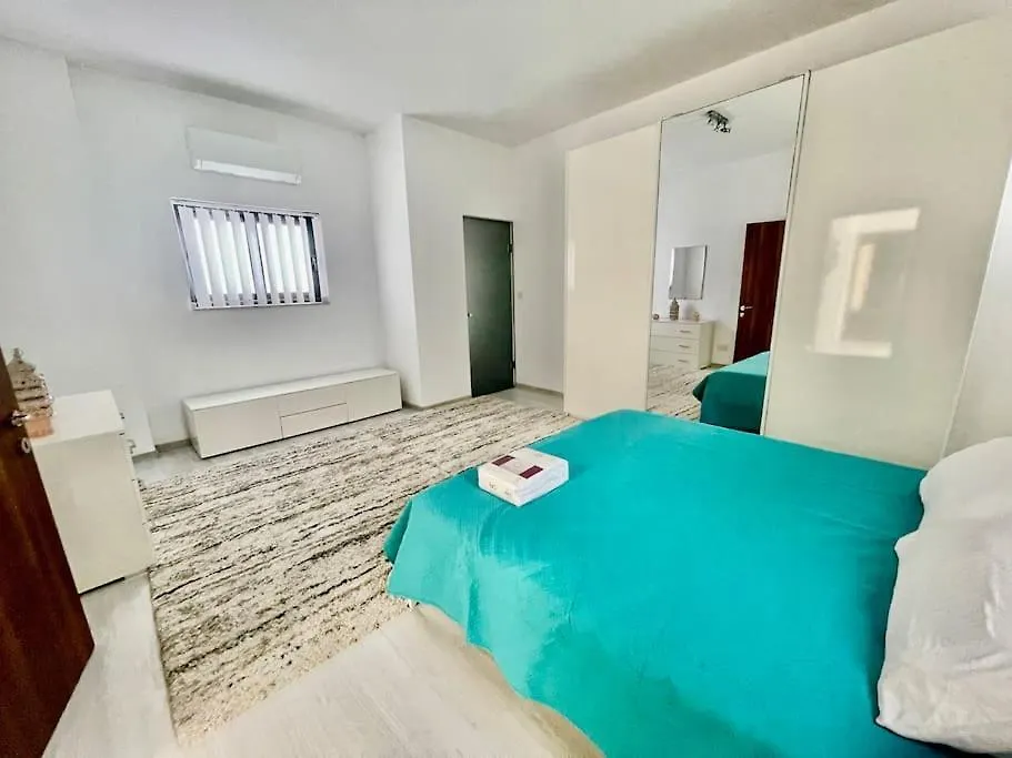 Sea View Penthouse In Tas-Sliema Apartment Malta