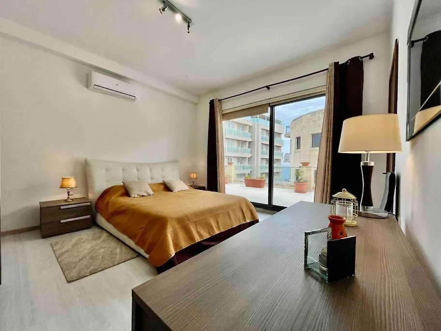 Sea View Penthouse In Tas-Sliema Apartment Malta