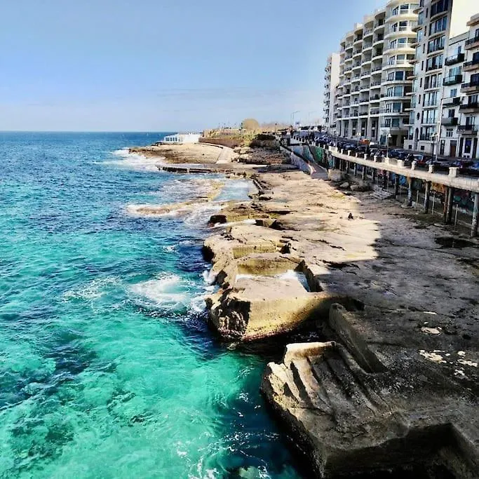 Sea View Penthouse In Tas-Sliema Apartment